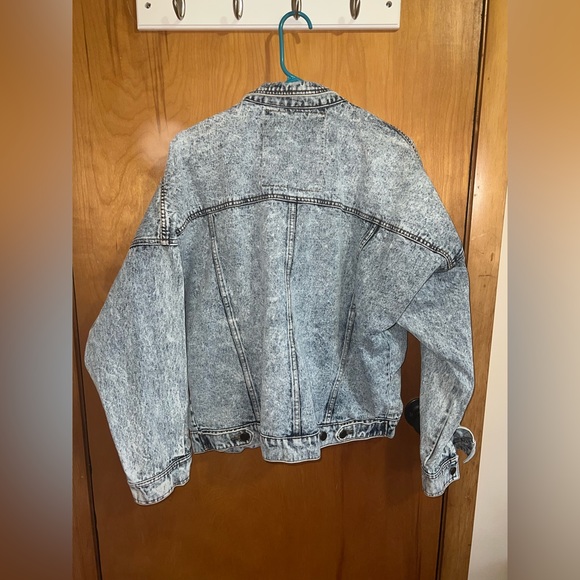 Adorable Vintage Jean Jacket - Picture 2 of 7